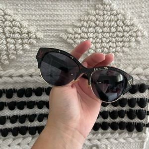 Louis Vuitton Sun Glasses